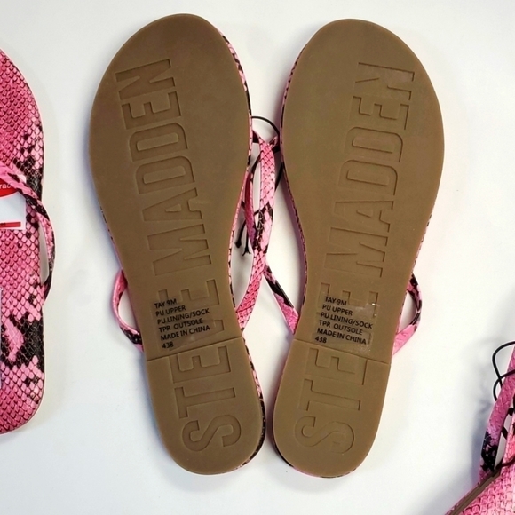 Steve Madden Tay Flip Flop Sandal, Pink Snake, Size Women 7, 8 and 10 NEW - Picture 3 of 4